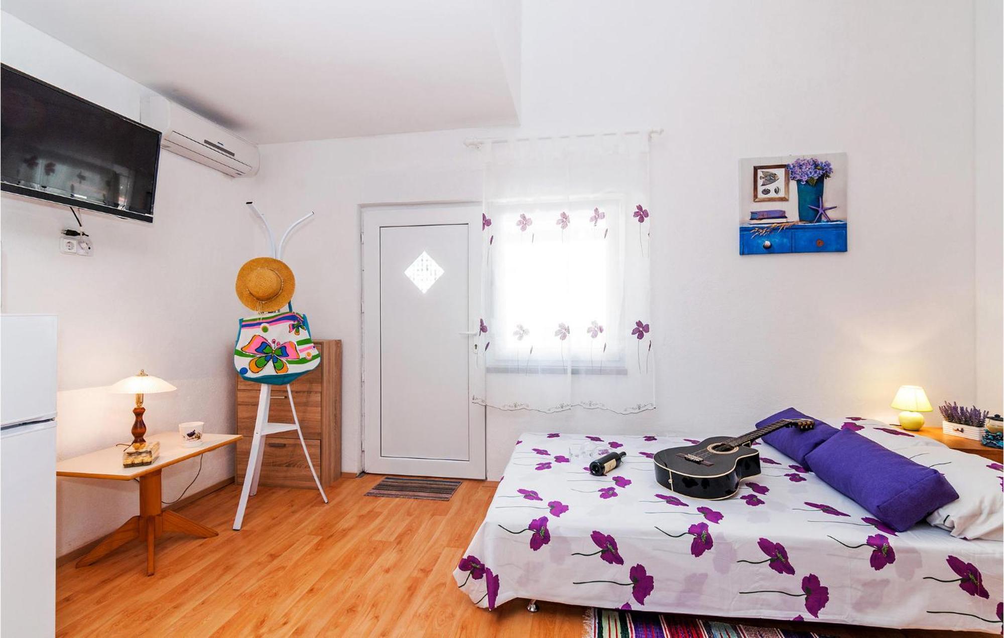 Nice Apartment In Vinjerac With Kitchen Εξωτερικό φωτογραφία